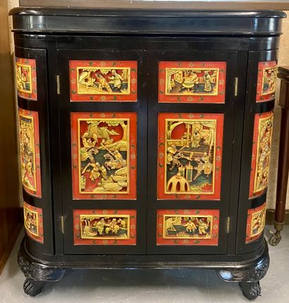 CHINA

Richly carved lacquered wood bar cabinet...