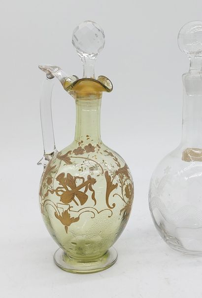 TROIS CARAFES dont deux émaillées

H : 22...