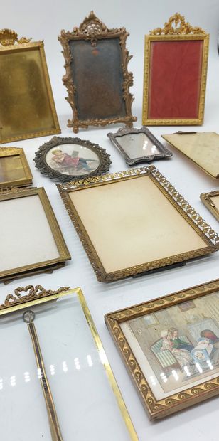 LOT OF bronze, brass and silver-plated PHOTO...