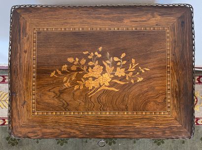 Wooden veneer TRAVAILLEUSE with floral decoration...