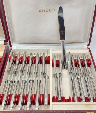 ERCUIS

Ménagère en métal argenté comprenant...