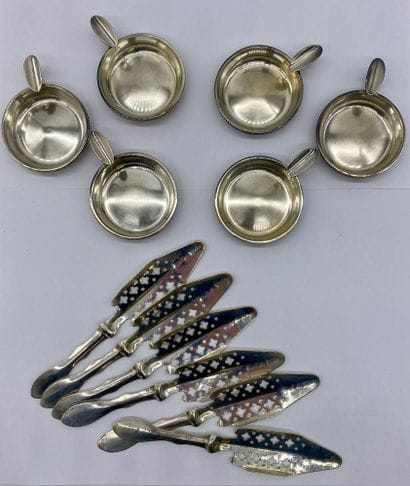 SIX metal abstinthe spoons

Six small metal...
