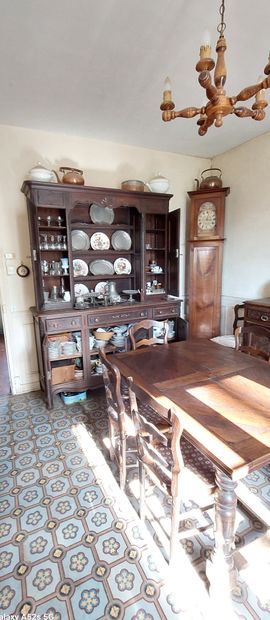 HOUSEHOLD to be emptied on site at about...