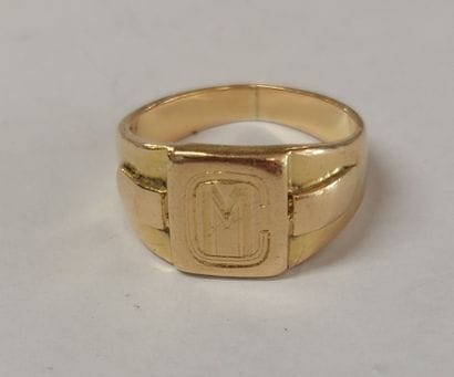 CHEVALIERE

in 18K yellow gold. 

Gross weight:...