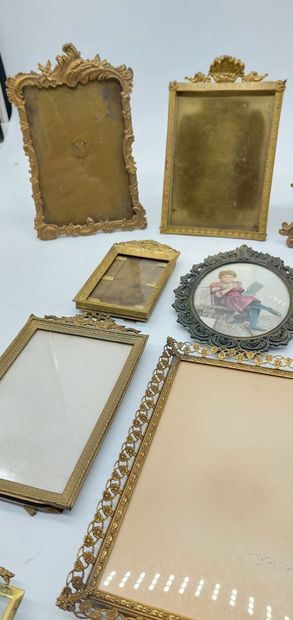 LOT OF bronze, brass and silver-plated PHOTO...