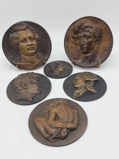 bronze medallions

Alfred De Musset 

Balzac

Rouget...