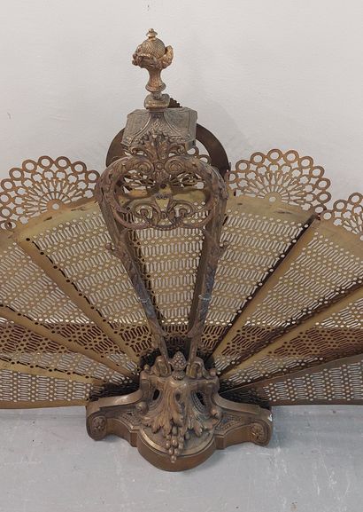 Bronze and brass fan-shaped PARE-FEU

H:...