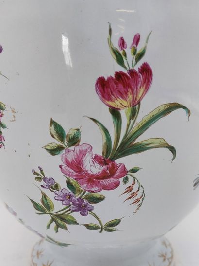 Émile GALLÉ (1846-1904)

Earthenware vase...