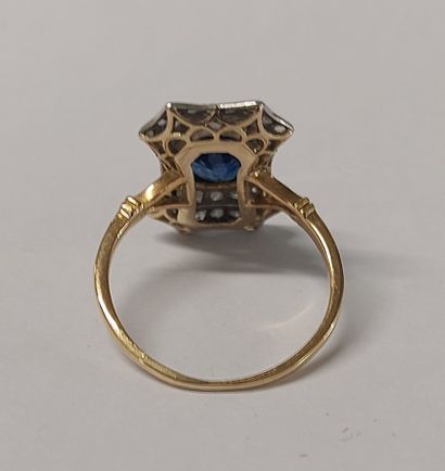 BAGUE en or, saphir, diamants et pierres...