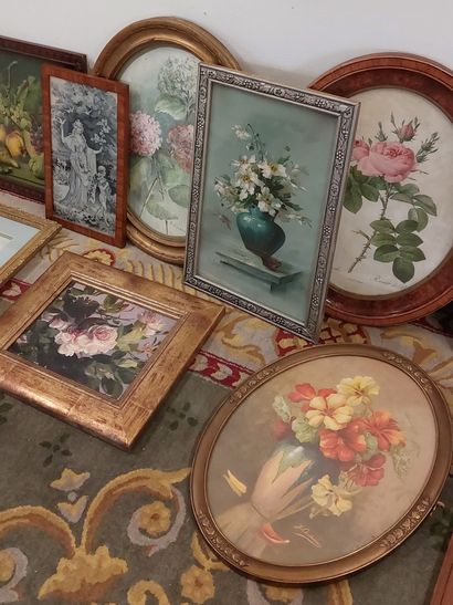 LOT OF PICTURES (watercolors, reproductions,...