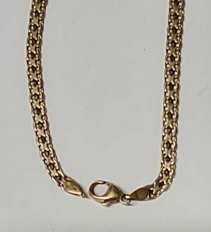 GOLD BRACELET

L : 21 cm

Weight : 5,55 ...