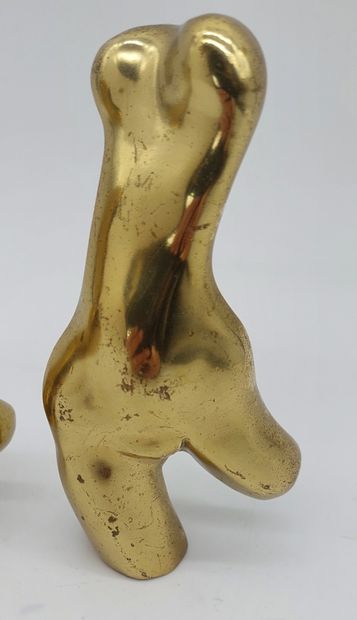 COUTELLE

Two bronze busts

Signed

N°43/120

H...