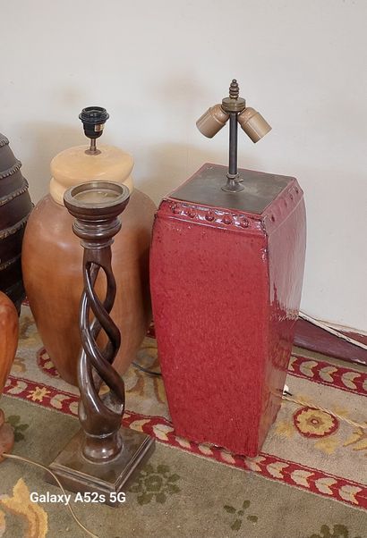 LOT DE PIEDS DE LAMPE en céramique, bois...