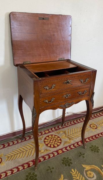 Wooden veneer TRAVAILLEUSE with floral decoration...