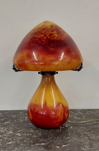 LAMP CHAMPIGNON in colored glass

H: 42 ...
