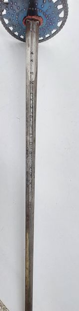 COURT EPEE, openwork guard, metal scabbard

Blade...