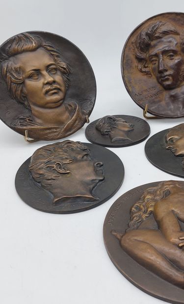 bronze medallions

Alfred De Musset 

Balzac

Rouget...