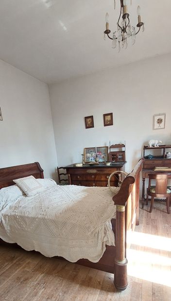 HOUSEHOLD to be emptied on site at about...