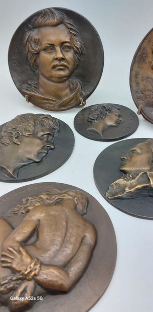 bronze medallions

Alfred De Musset 

Balzac

Rouget...