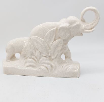 L. FRANCOIS 

Eléphant et son éléphanteau...