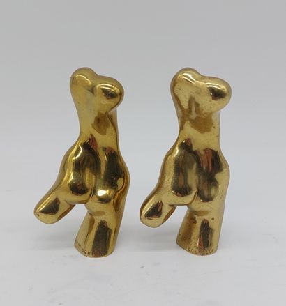 COUTELLE

Two bronze busts

Signed

N°43/120

H...