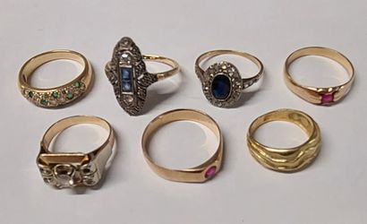LOT of 7 rings in 18k gold 750/1000 

Gross...