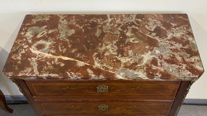 SMALL COMMODE in veneered wood, three drawers,...