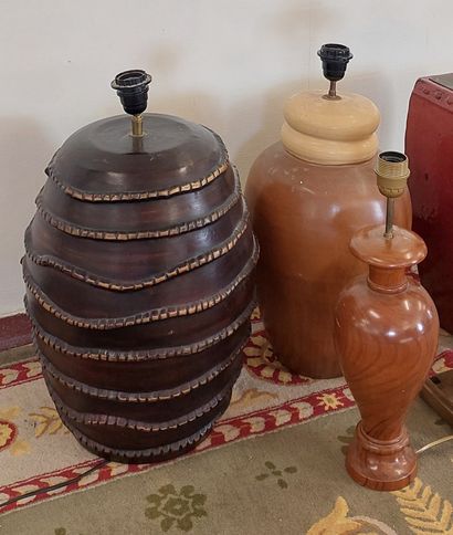 LOT DE PIEDS DE LAMPE en céramique, bois...