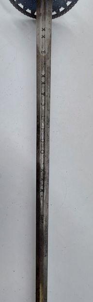COURT EPEE, openwork guard, metal scabbard

Blade...