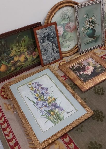 LOT OF PICTURES (watercolors, reproductions,...