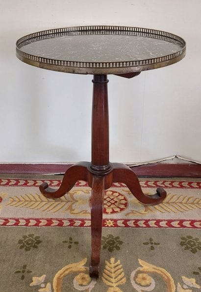 Mahogany tripod GUERIDON, marble tilting...