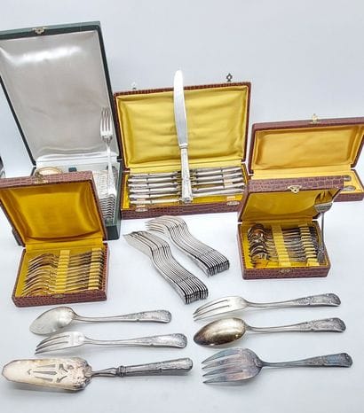 silver-plated metal HOUSEHOLD including :

-...