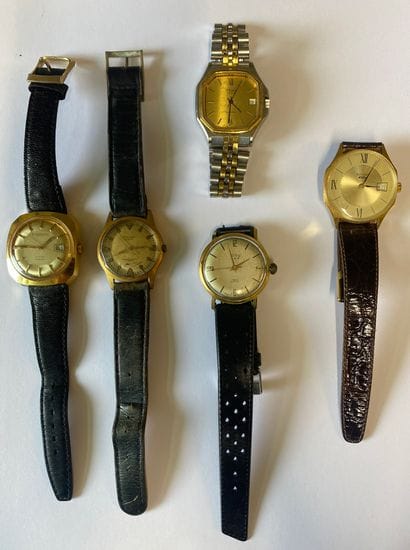 SET OF FIVE WATCHES 

- Rotary

- Type

-...