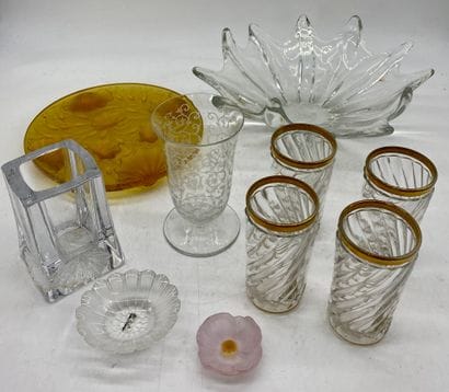 DAUM, BACCARAT, LALIQUE

Glassware lot including:...