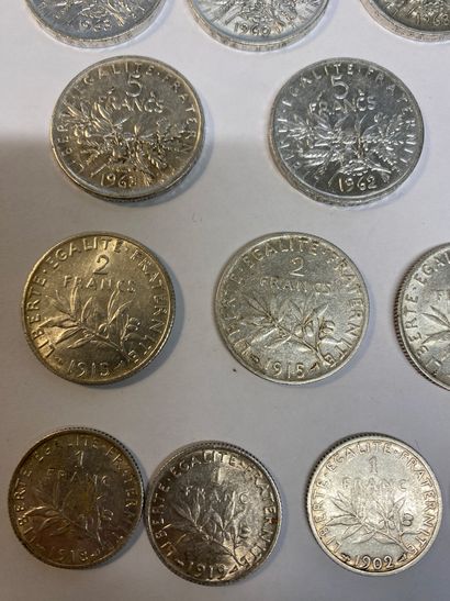 LOT OF SILVER PIECES including : 

- 11 pieces...