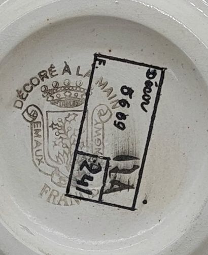 LONGWY 

Dish in Longwy enamel

D : 31,4...