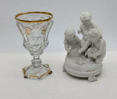 LOT including :

- 1 bisque group, three...