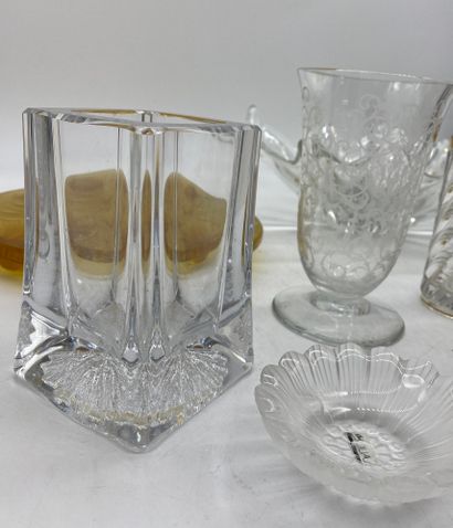 DAUM, BACCARAT, LALIQUE

Glassware lot including:...