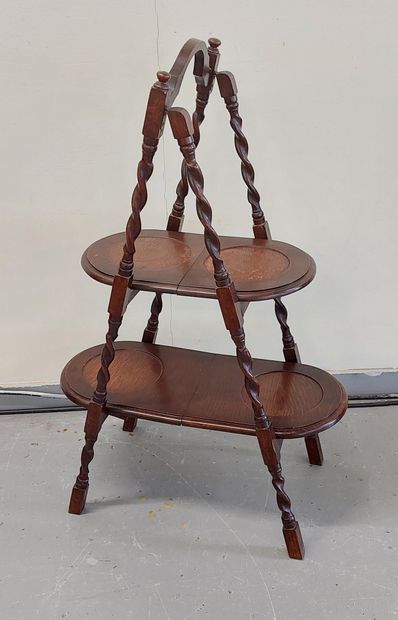 Wooden folding plate rack with twisted columns

H:...