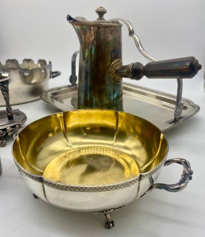 LOT including :

- 1 silver-plated bronze...