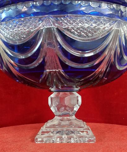 CHAMPAGNE CELLAR in cut colored crystal 

H...