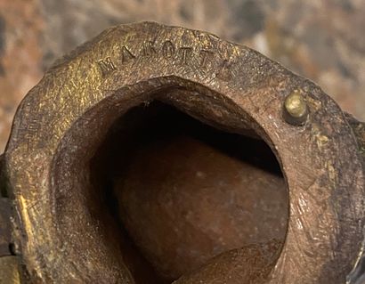 MAROTTE

Bronze formant encrier

Mousquetaire

Signé...