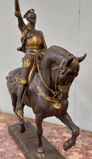 Emmanuel FREMIET (1824-1910)

Jeanne d'Arc

Bronze...