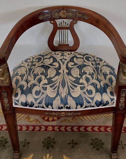 FAUTEUIL DE BUREAU en acajou et placage d'acajou,...