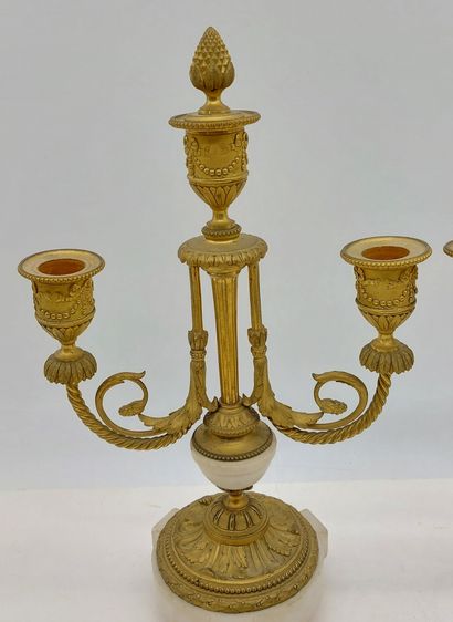 PAIR OF CANDELABRES in gilt and chased bronze...