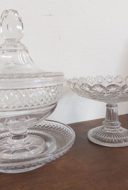 DRAGEOIR in crystal 

H: 22 cm

(small chip)



One...