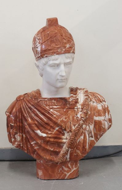 IMPORTANT ROMAN BUST in white Carrara marble...