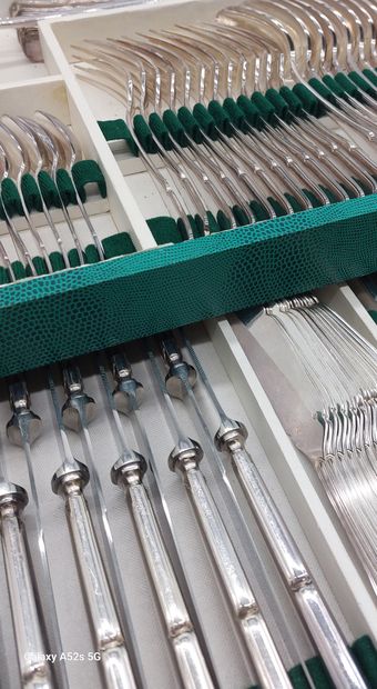 silver-plated metal HOUSEHOLD, in its case,...