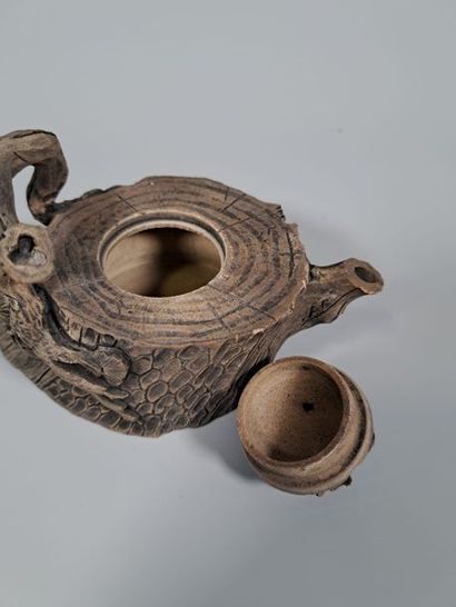 CHINA

Yixing stoneware teapot with natural...