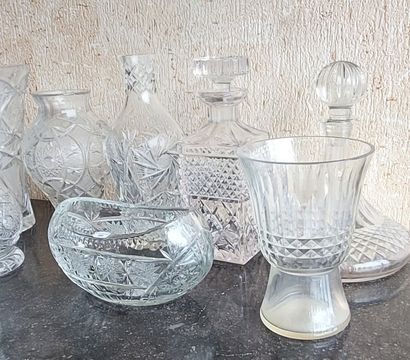 ENSEMBLE DE VERRERIE en cristal comprenant...